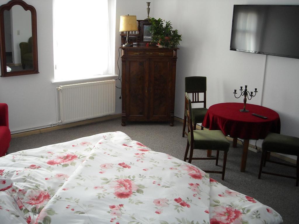Ferienwohnung Auf Ehem. Alten Bauernhof Liebenwalde Esterno foto