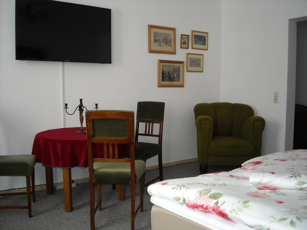 Ferienwohnung Auf Ehem. Alten Bauernhof Liebenwalde Esterno foto
